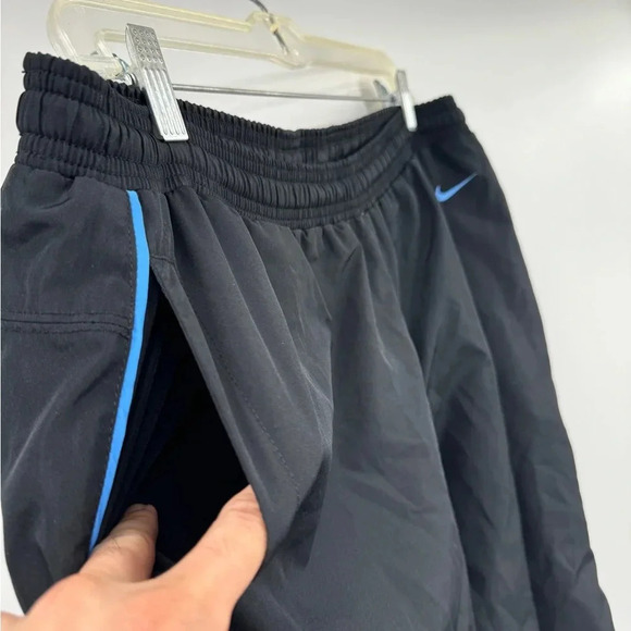 Nike The Athletic Dept. Women's size L Cropped Track Pants Mesh Lined Black - Picture 4 of 9